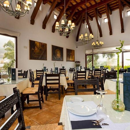 אל בוסקה Hotel Tugasa Las Truchas מראה חיצוני תמונה