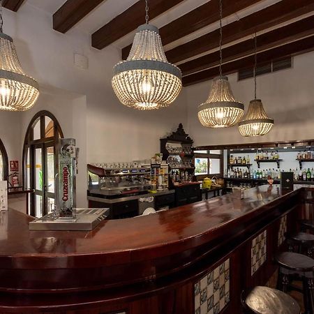 אל בוסקה Hotel Tugasa Las Truchas מראה חיצוני תמונה