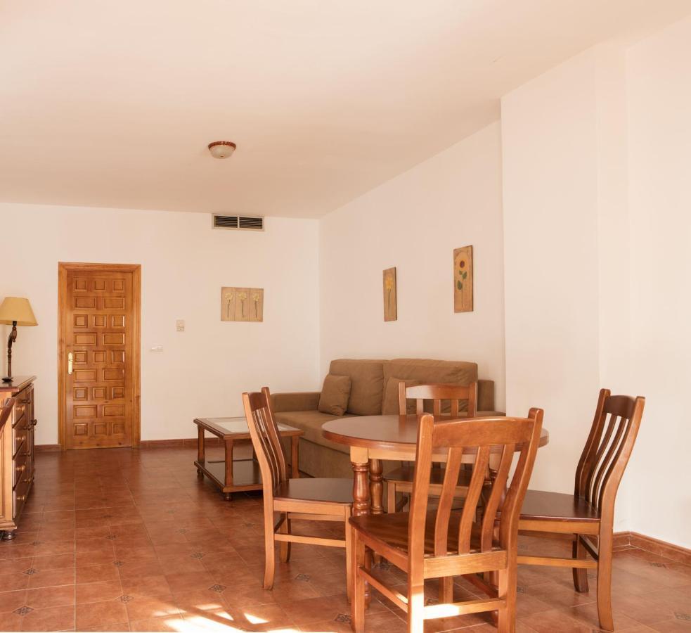 אל בוסקה Hotel Tugasa Las Truchas מראה חיצוני תמונה