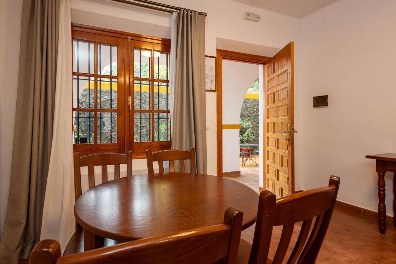 אל בוסקה Hotel Tugasa Las Truchas מראה חיצוני תמונה