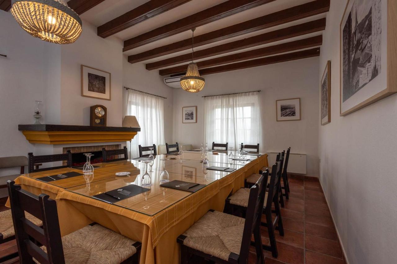 אל בוסקה Hotel Tugasa Las Truchas מראה חיצוני תמונה