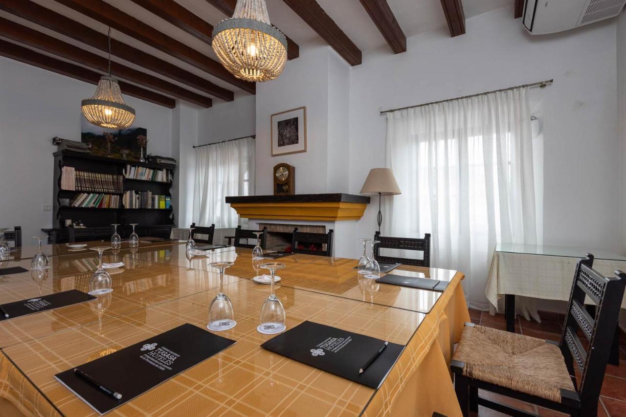 אל בוסקה Hotel Tugasa Las Truchas מראה חיצוני תמונה