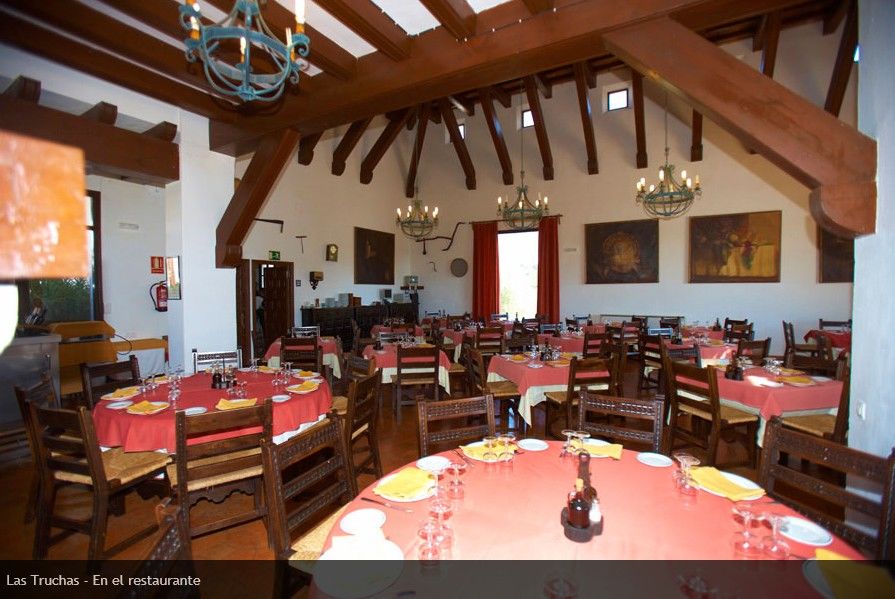 אל בוסקה Hotel Tugasa Las Truchas מראה חיצוני תמונה