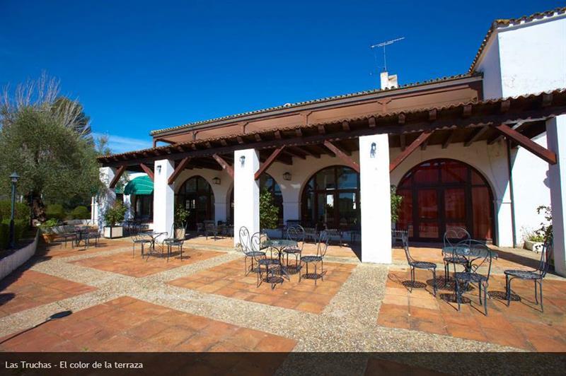 אל בוסקה Hotel Tugasa Las Truchas מראה חיצוני תמונה